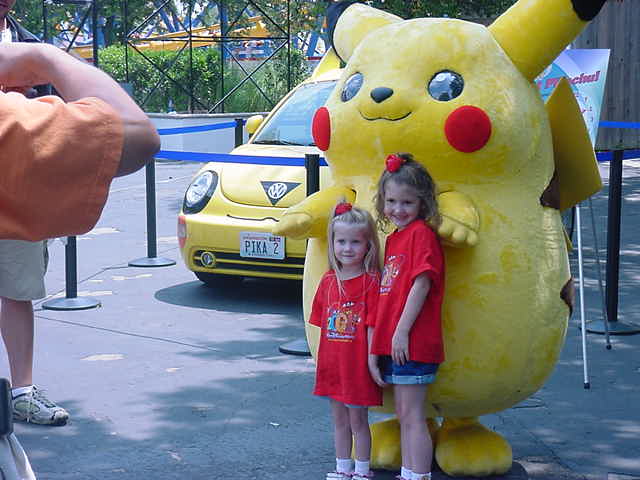 File:Pokémon Fun Fest Houston Pikachu.jpg