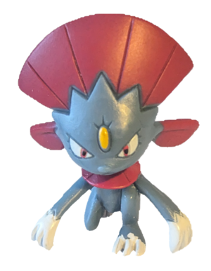 Weavile Candy Container Figure Diamond Pearl 2008.png